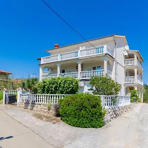  Apartman Ester