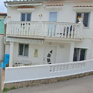  Apartment Ana-lora
