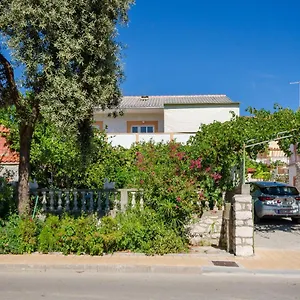 Apartman Elvira
